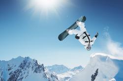 开云体育登录-草根英雄击碎豪强梦，黄色潜水艇的欧冠之夜，战术纪律如何击败天赋异禀？