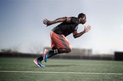 开云体育官网-恩比德降维打击，当76人核心客串雷霆雄鹿的战术教科书