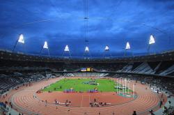 开云下载-绿茵场上的交响，乒乓台前的焰火，当团队荣耀与个人锋芒共燃体育之夜