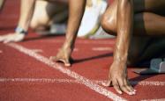 开云官网-这是一个非常具有戏剧性的比赛设定。基于你提供的唯一性要求，我构思了一个侧重于宿命对决与个人英雄主义的标题，并以此为核心展开了一篇兼具战术分析、人物弧光与临场叙事色彩的赛场故事