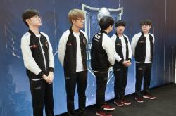 开云体育平台APP-IG横扫MAD，Clid团战一打五峡谷大战四强赛，引爆全场热议