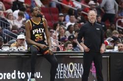 开云体育入口-太阳队核心球员恢复训练，望回归赛场