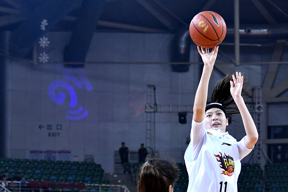 NBA全明星技巧大赛精彩上演，球员展现高超技术
