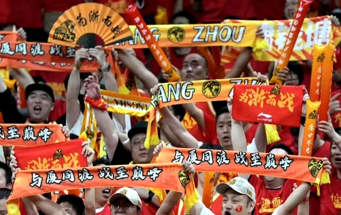 广州富力力争主场胜利，全神贯注