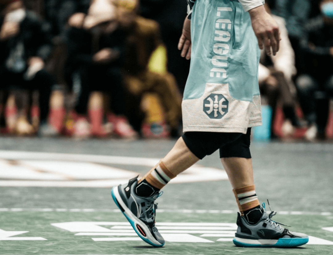 关于CLG绝杀BLG，Hanssama开启传奇时刻激烈交锋成都决赛之夜，强势挺进下一轮的信息