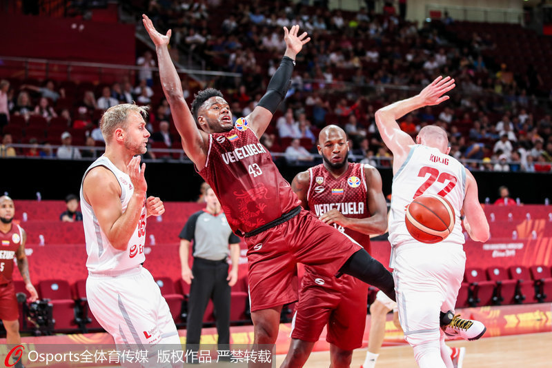 波兰队胜泰国，拿下宝贵三分