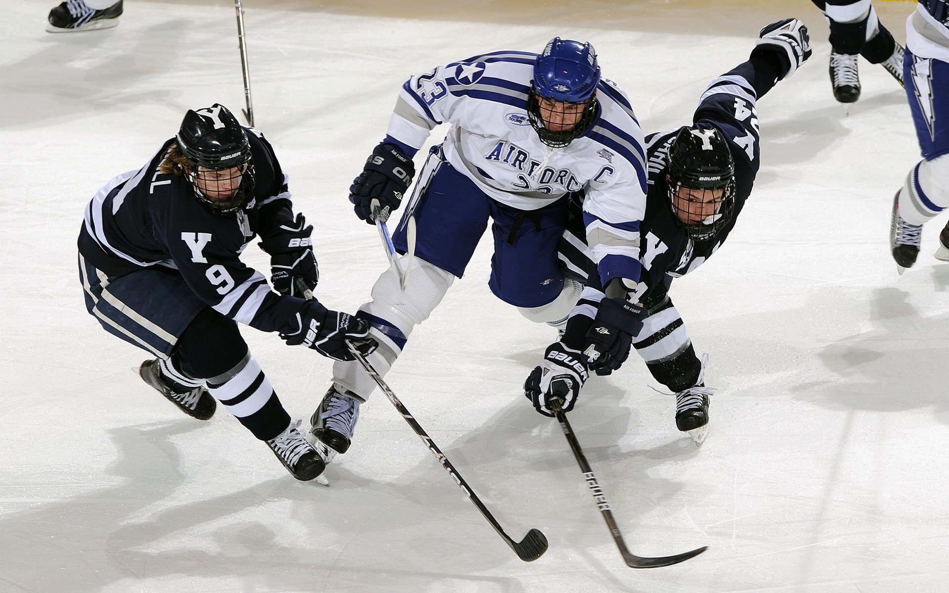 当最熟悉的敌人倒下,王皓的影子在日本队中苏醒